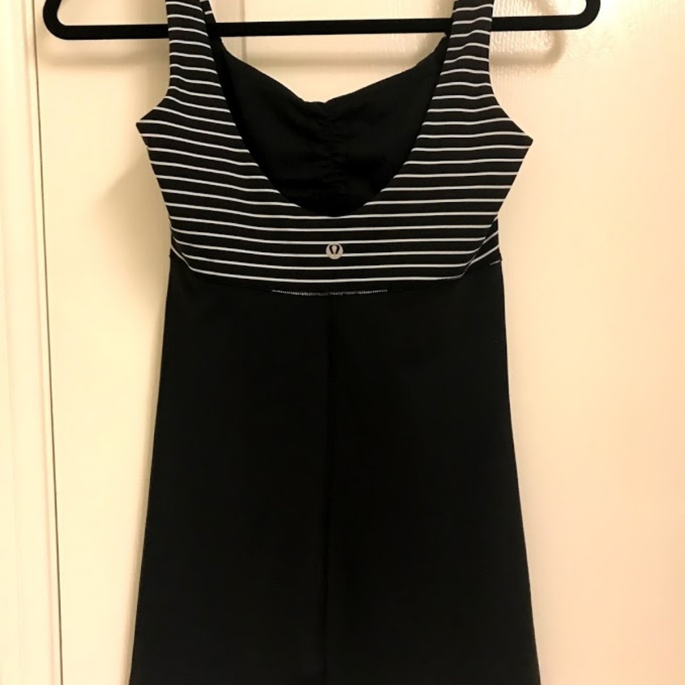 Lululemon Aria Tank II - Picture 4 of 6